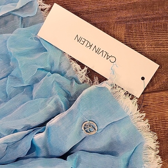 NWT Calvin Klein Scarf Wrap - Picture 2 of 3